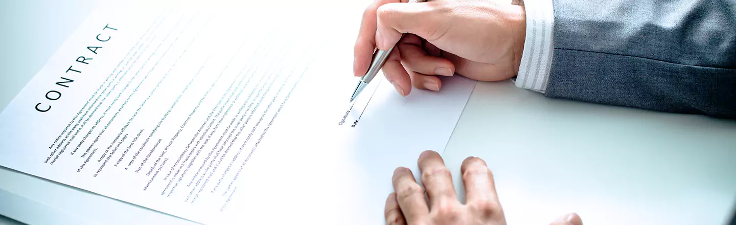 What to Expect in Your Contract While Working as Locum Tenens Physician?